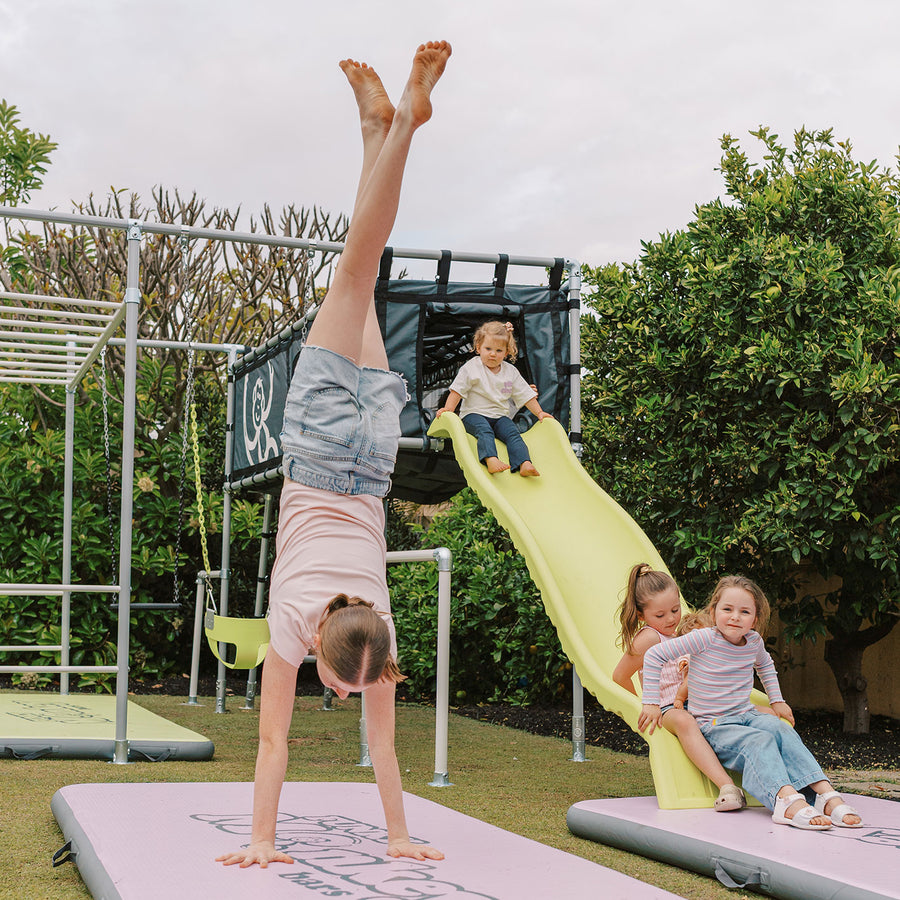 Gorilla Plus Clubhouse & Slide